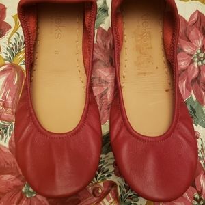 Tieks NWOB Cardinal Red Size 8